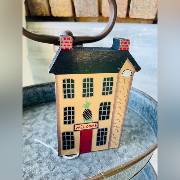 *Town House Blocks Welcome Primitive Shelf Sitter - Picture 4 of 12